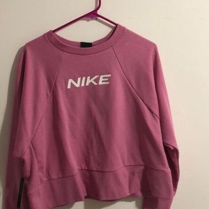 nike dry fit crew neck
